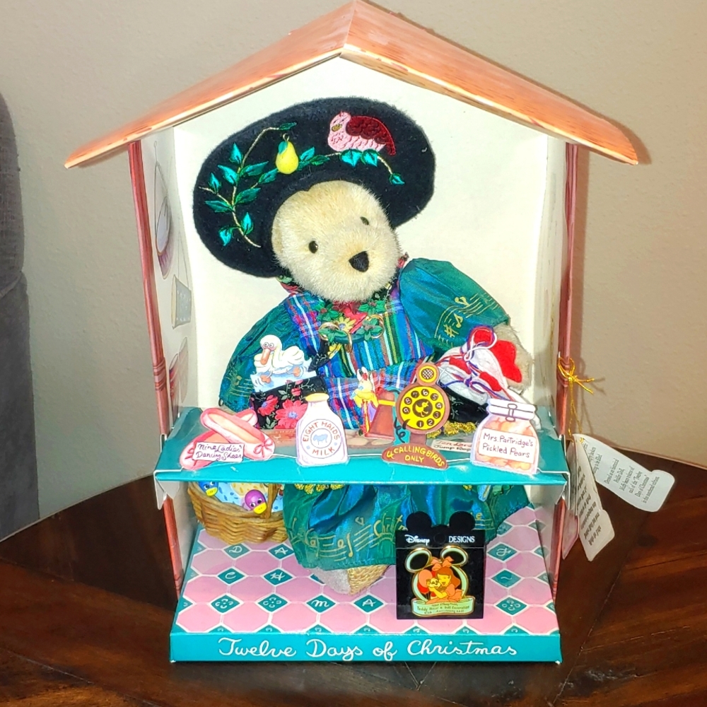 Muffy Little Peddler- Twelve Days of Christmas- Walt Disney Limited Edition. - Picture 1 of 3